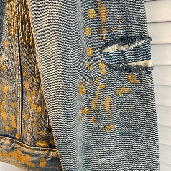 Hand beaded levi’s denim jacket - Picture 5 of 8